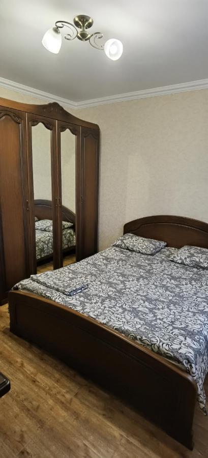 Cosy flat Vladikavkaz Exteriör bild